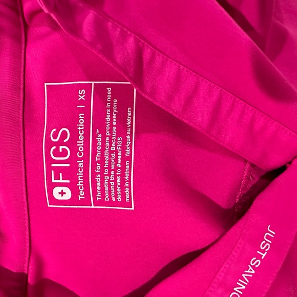 Figs scrub set! Pants and top! - Picture 4 of 4